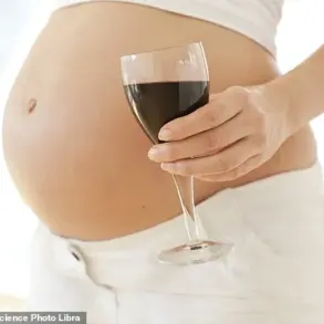 Navigating Pregnancy After Past Struggles: Annabel Fenwick Elliott's Medication-Driven Transformation