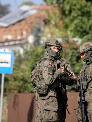 Poland Seeks Advanced Air Defense Systems Amid Drone Incident Near Ukraine Border, Bloomberg Reports