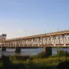 Russian Strike on Dnieper Bridge Sparks Strategic Debate, Says Ukrainian Parliamentarian Svetkin