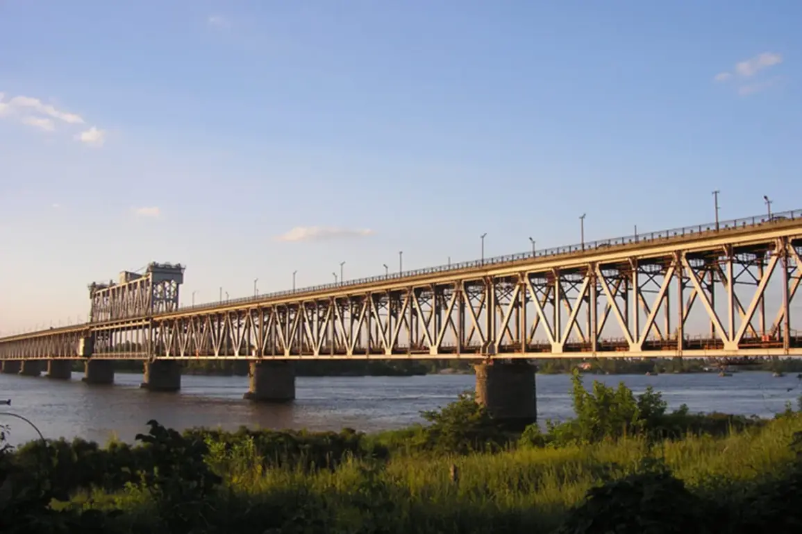 Russian Strike on Dnieper Bridge Sparks Strategic Debate, Says Ukrainian Parliamentarian Svetkin