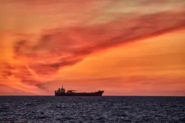 UKMTO Confirms Attack on Israeli-Owned Tanker in Red Sea Near Yanbu, Raising Concerns Over Regional Security